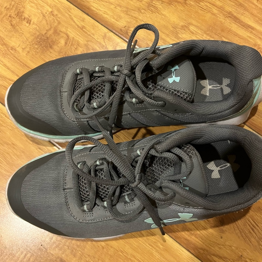 Under armor shoes